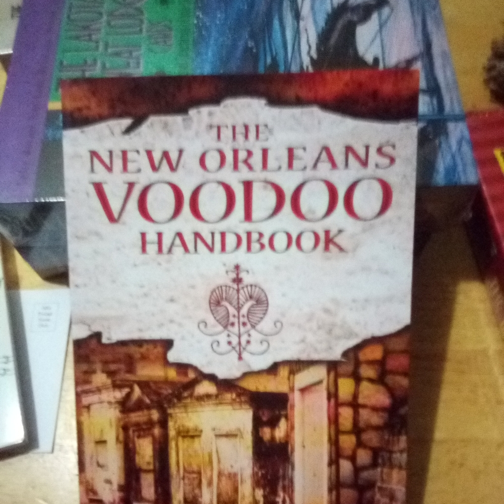 The NEW ORLEANS VOODOO HANDBOOK - Picture 2 of 2